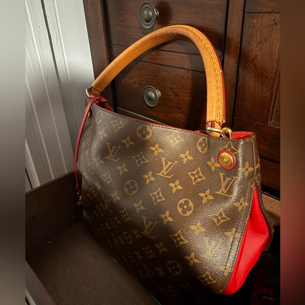 Louis Vuitton Gaia Monogram Hobo Shoulder Bag
